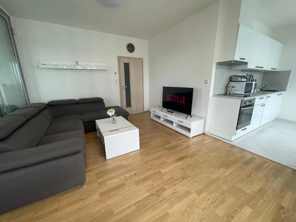 Apartment At Garden Towers Prague Czech Republic